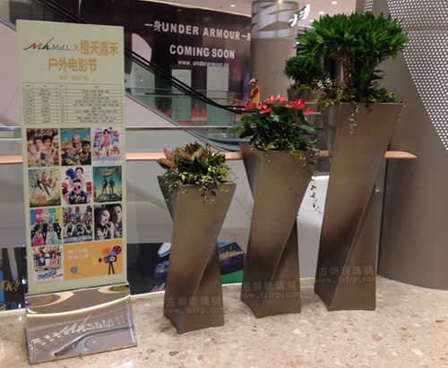 扭曲形玻璃钢室内花盆 扭曲形玻璃钢室内花盆