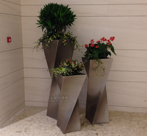 扭曲形玻璃钢室内花盆 扭曲形玻璃钢室内花盆
