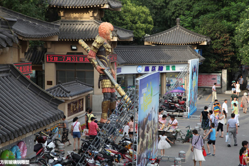 大圣归来玻璃钢雕塑