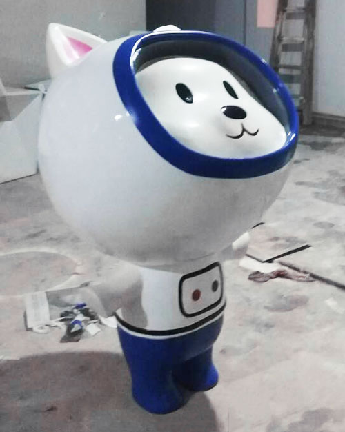 玻璃钢卡通雕塑太空猫