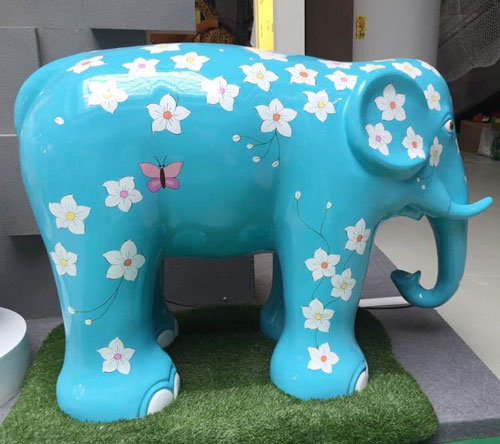 玻璃钢彩绘大象雕塑 玻璃钢彩绘大象雕塑