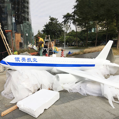 玻璃钢仿真飞机模型雕塑