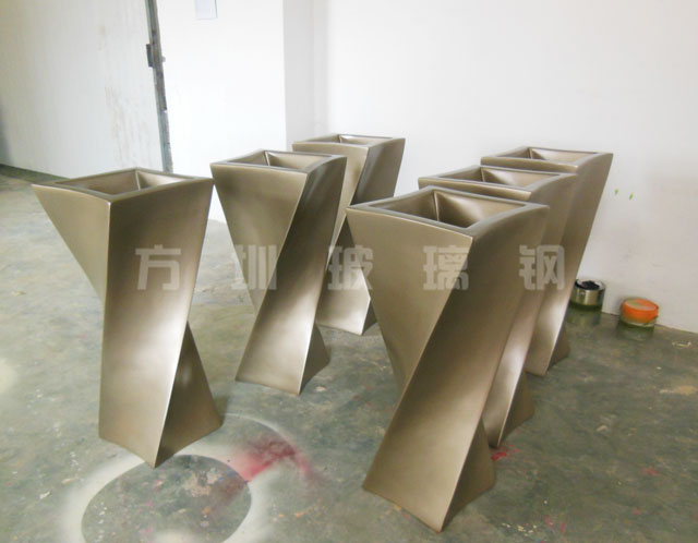 玻璃钢扭曲花盆 玻璃钢扭曲花盆