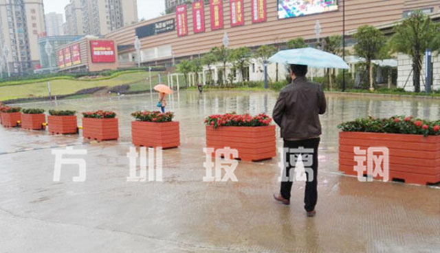 玻璃钢仿木花盆 玻璃钢仿木花盆