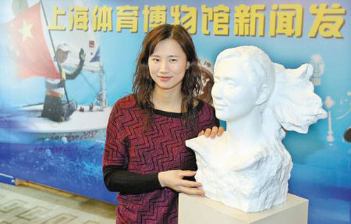 上海体博馆进驻徐莉佳雕塑头像