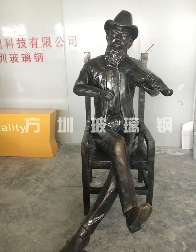 玻璃钢仿铜人物雕塑装饰长春新华联购物公园