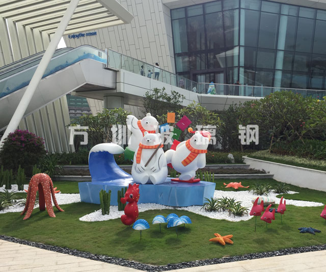 方圳玻璃钢北极熊主题雕塑