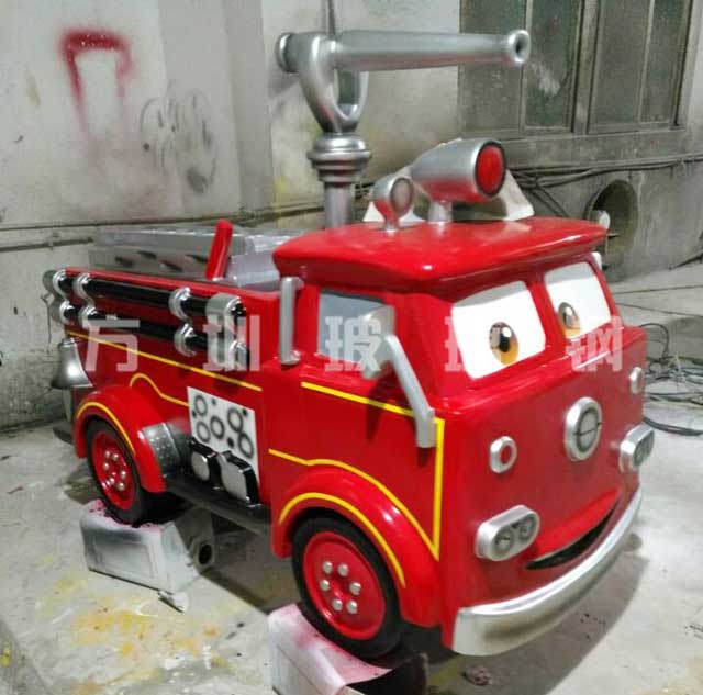 玻璃钢卡通消防车雕塑 玻璃钢卡通消防车雕塑