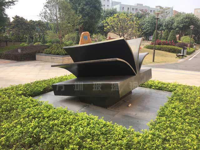玻璃钢书本造型雕塑