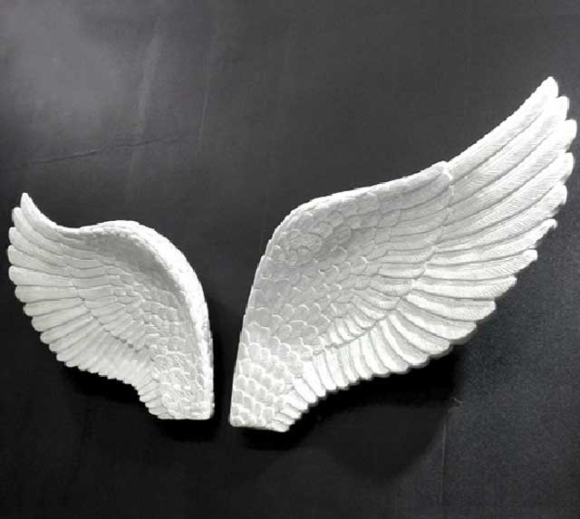 玻璃钢翅膀造型雕塑