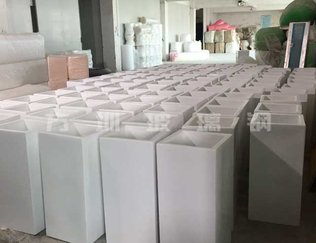 方形玻璃钢美陈花盆 方形玻璃钢美陈花盆