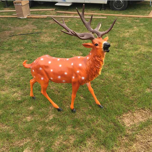 园林玻璃钢梅花鹿雕塑 园林玻璃钢梅花鹿雕塑