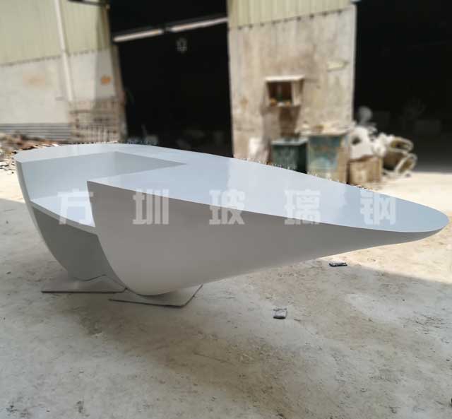 方圳玻璃钢创意前台现身江苏南通海安科技馆