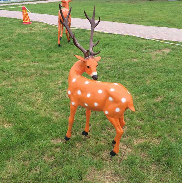 玻璃钢梅花鹿雕塑 玻璃钢梅花鹿雕塑