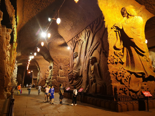 东方佛都——摩崖佛像雕塑艺术的荟萃之地