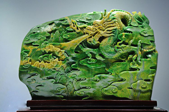 上海翡翠雕刻艺术中心：玉的雕刻