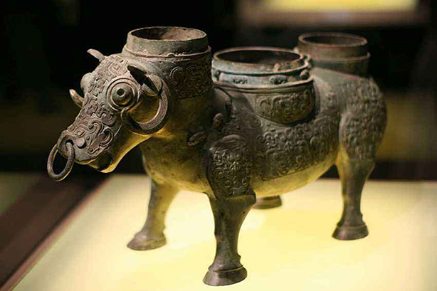 博物馆里的雕塑展品都是真品吗?