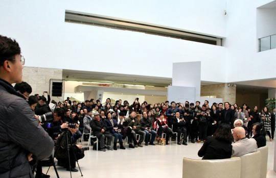 中德艺术家对话雕塑艺术 碰撞东西文化理念