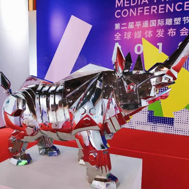 玻璃钢雕塑材料与寓意