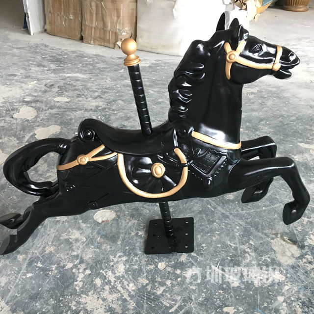 普乐斯吉马玻璃钢雕塑