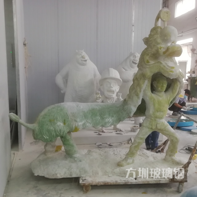 舞狮仿铜玻璃钢雕塑