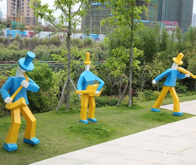 2020年公园一般用什么玻璃钢人物雕塑？