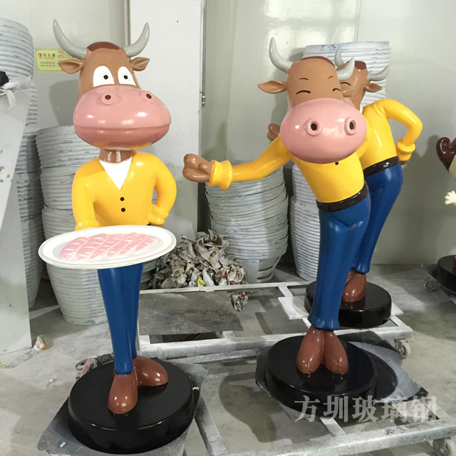 玻璃钢雕塑是怎么制作出来的