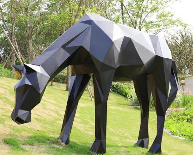 定制玻璃钢马雕塑怎么选择