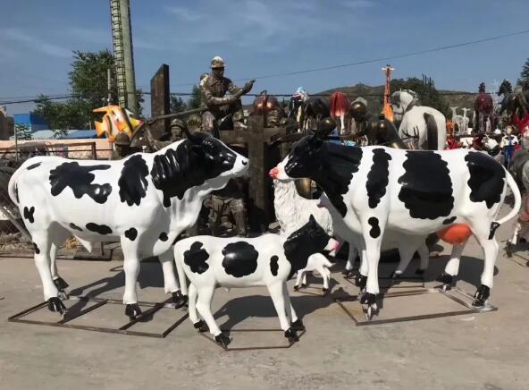 玻璃钢奶牛雕塑制作工艺