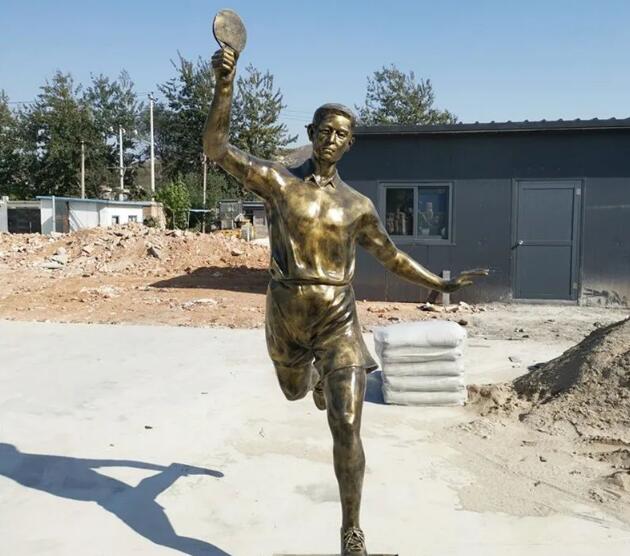 校园玻璃钢仿铜运动人物雕塑