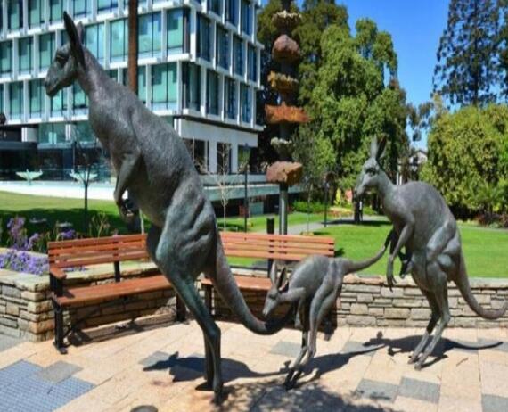 园林景观仿真袋鼠玻璃钢雕塑