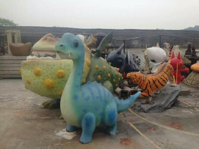 玻璃钢卡通雕塑在使用过程中需注意哪些问题