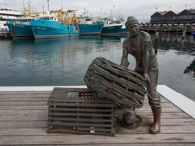 码头文化主题玻璃钢雕塑