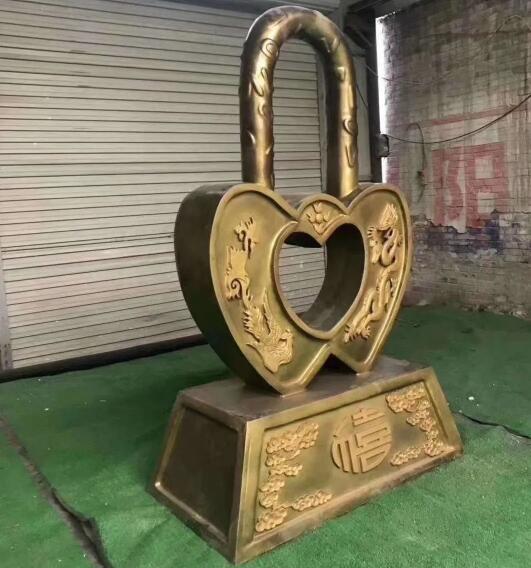 爱情主题玻璃钢同心锁雕塑