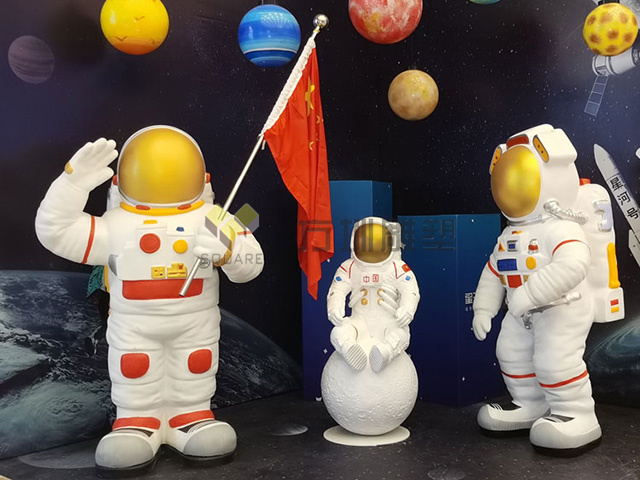 玻璃钢航天员雕塑模型