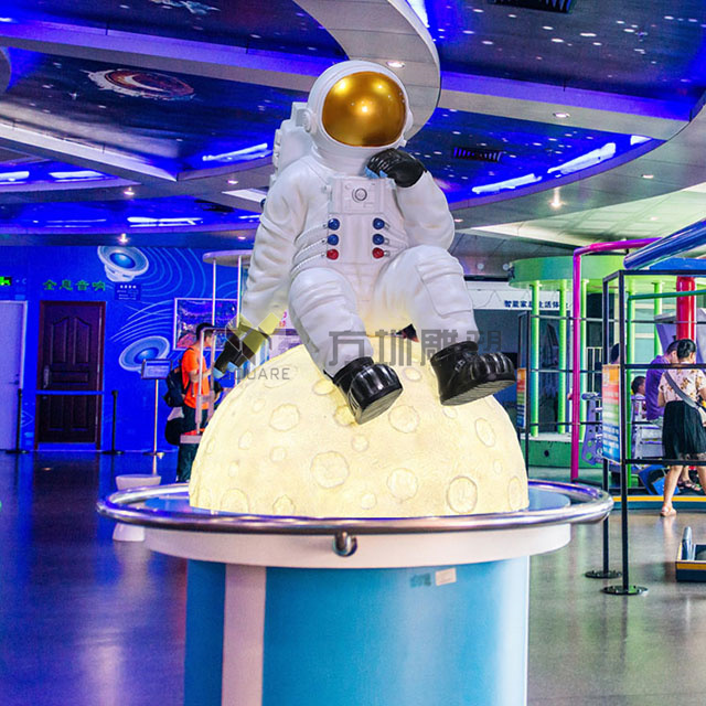 玻璃钢宇航员发光雕塑模型