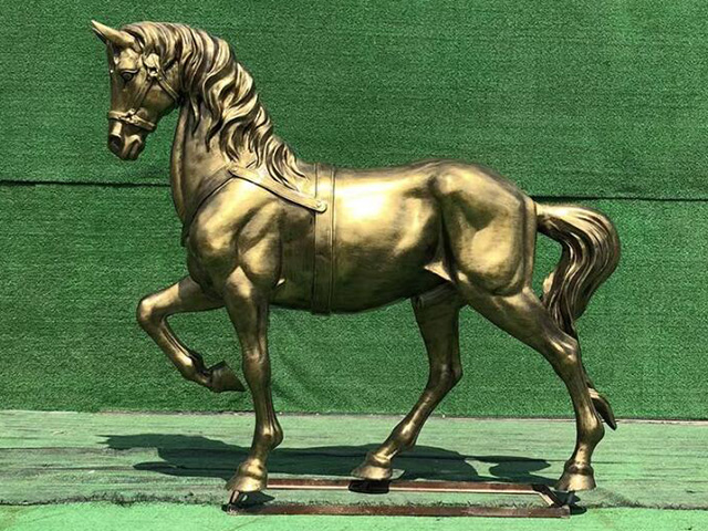 仿铜玻璃钢马雕塑