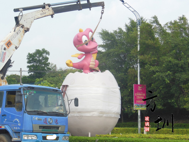 玻璃钢雕塑有哪些优缺点