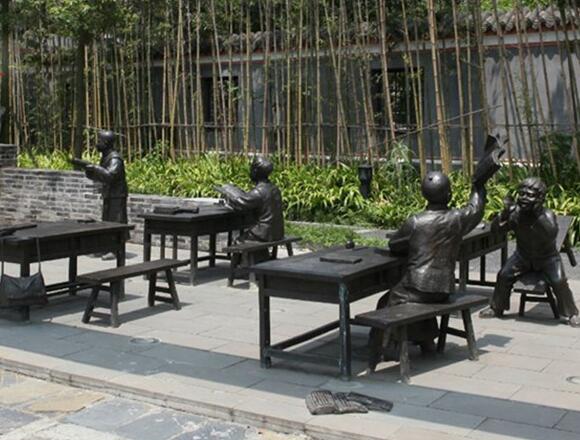 了解校园文化人物雕塑