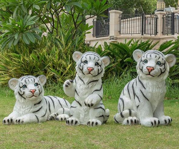 户外仿真玻璃钢小老虎动物雕塑