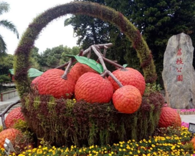 广场巨大玻璃钢仿真荔枝雕塑