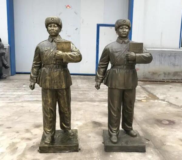 学雷锋做好事玻璃钢雷锋雕塑