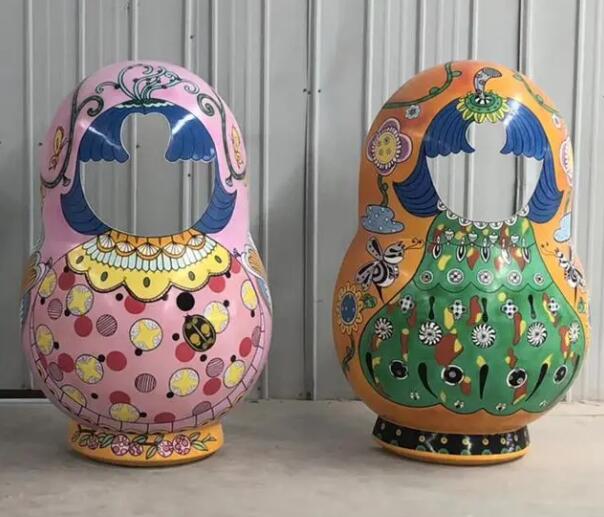 玻璃钢彩绘娃娃雕塑