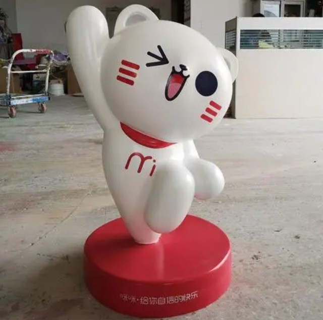 玻璃钢雕塑具有以下特点