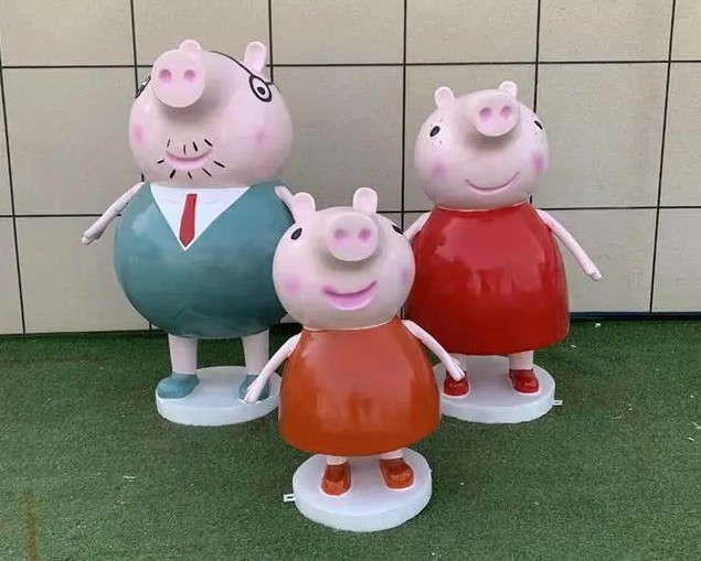 卡通玻璃钢小猪佩奇雕塑