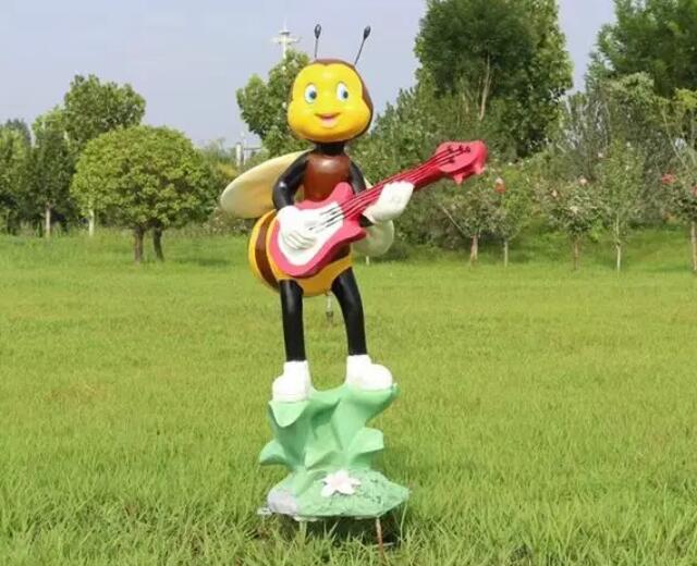玻璃钢卡通蜜蜂雕塑