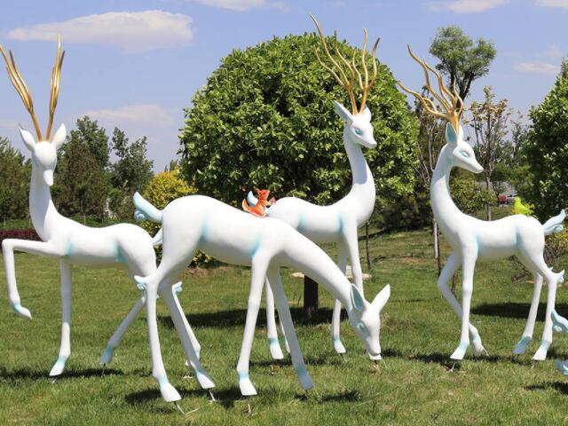 玻璃钢吉祥白鹿雕塑