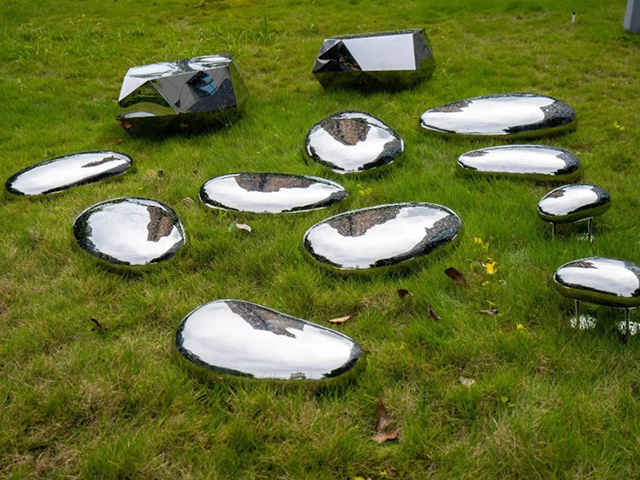 户外景观镜面不锈钢鹅卵石雕塑