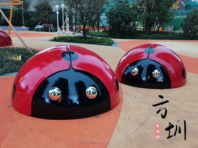 卡通玻璃钢七星瓢虫雕塑