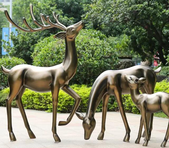 户外园林玻璃钢梅花鹿雕塑